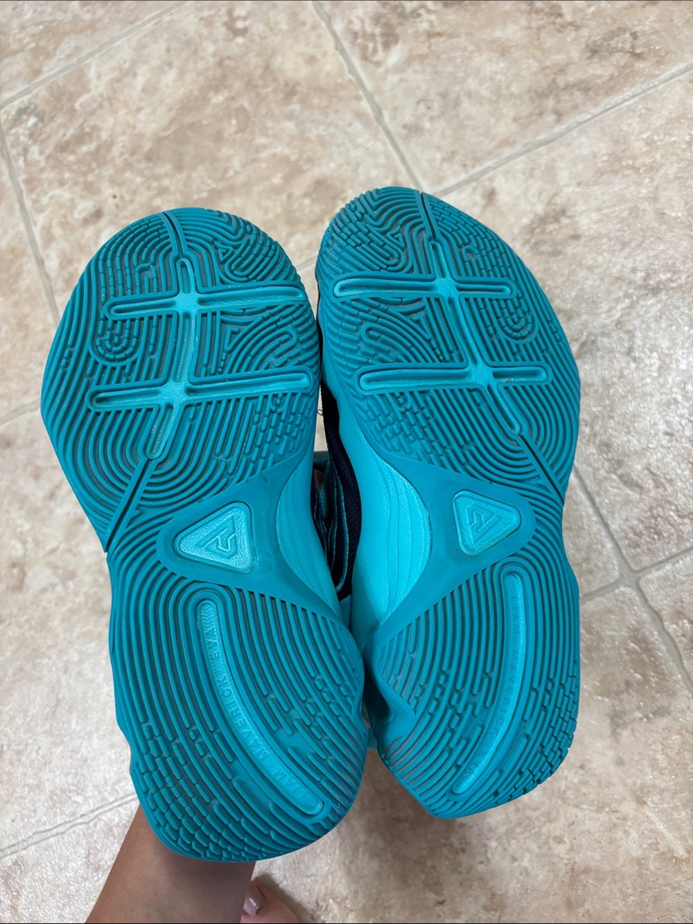 Nike basketball kids shoes size 5Y - Picture 5 of 10